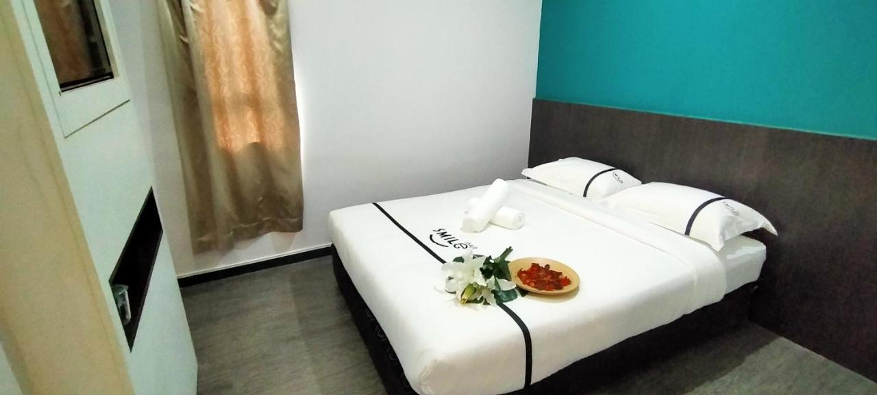 Smile Hotel Petaling Jaya Ss2 ภายนอก รูปภาพ