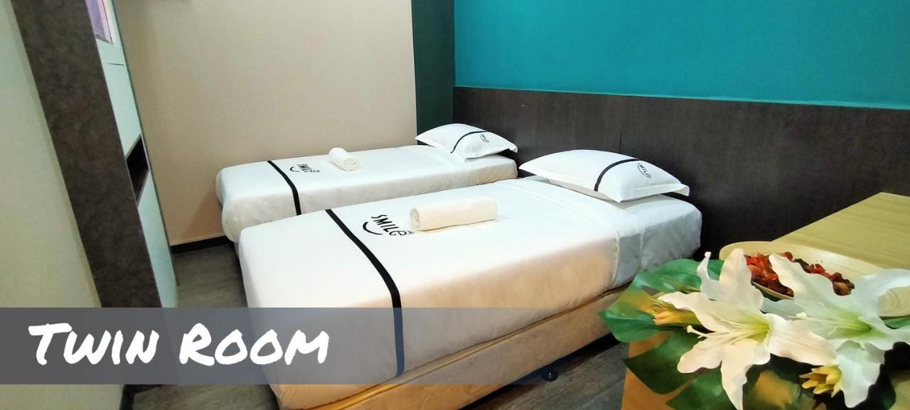 Smile Hotel Petaling Jaya Ss2 ภายนอก รูปภาพ